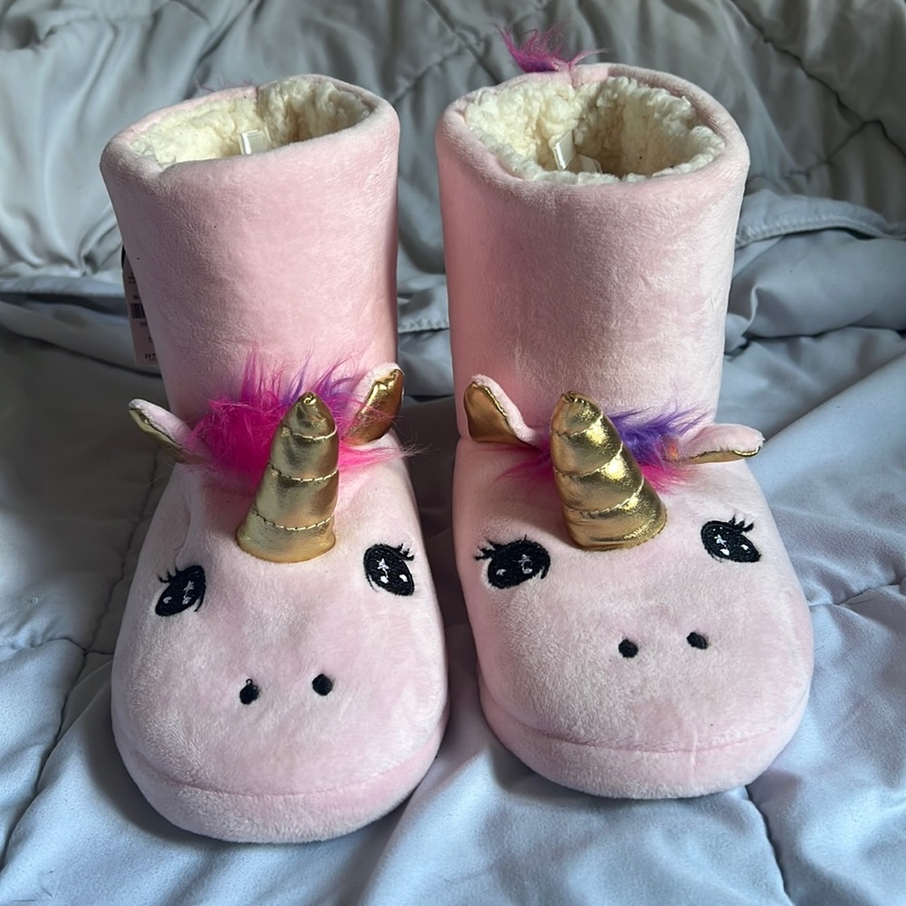 Unicorn slippers 🦄
